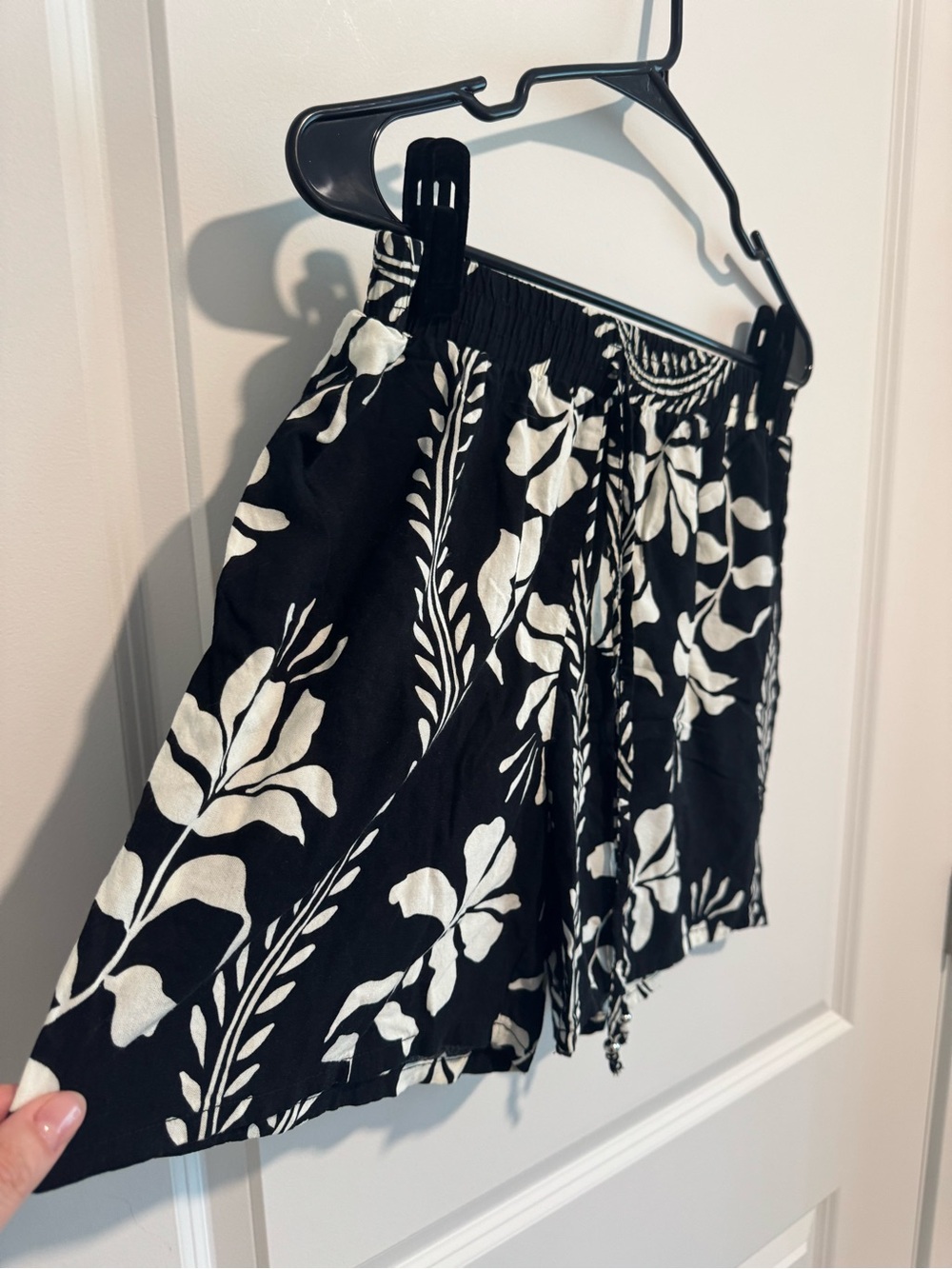 Mlle Gabrielle Black Floral Drawstring Shorts - Picture 4 of 6